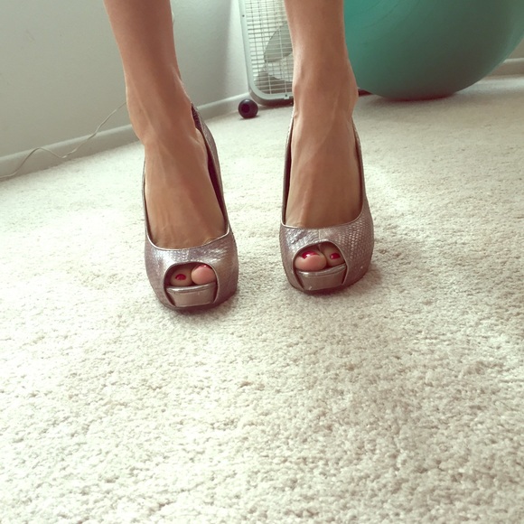 Steve Madden gold snake print open toe pumps