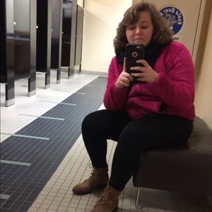 Meet your Posher, Karla