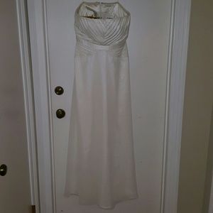 NWT Calvin Klein Soft White Ball gown size 8