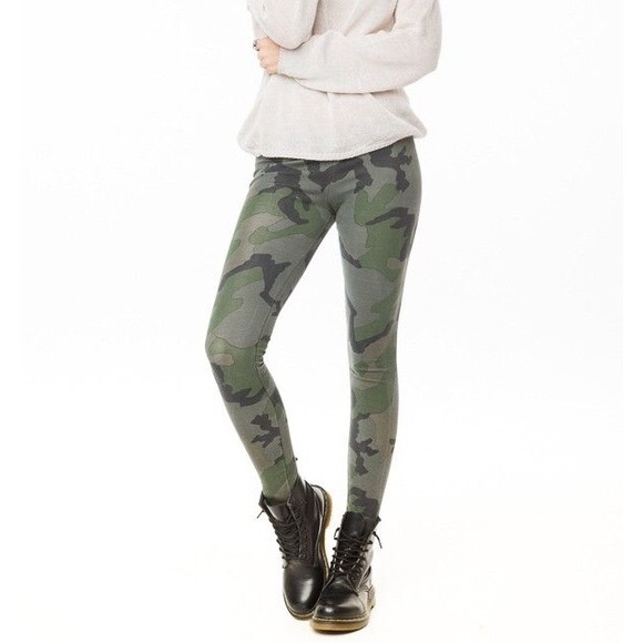 Brandy Melville Camo Pants