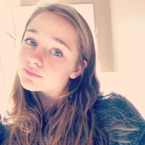 Meet your Posher, Kira