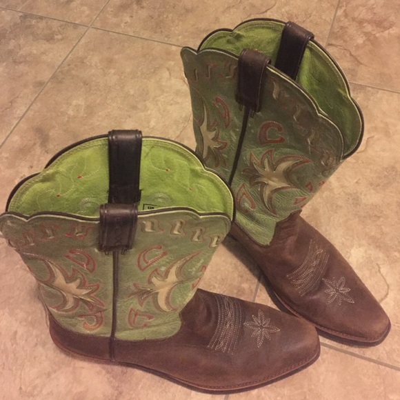 Ariat Cowgirl Boots