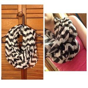 Black and white chevron infinity scarf
