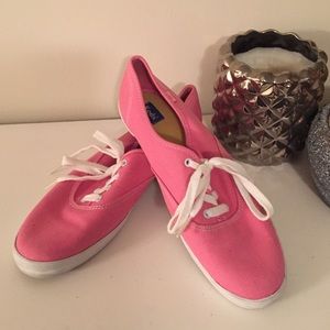 🔴 Pink Keds