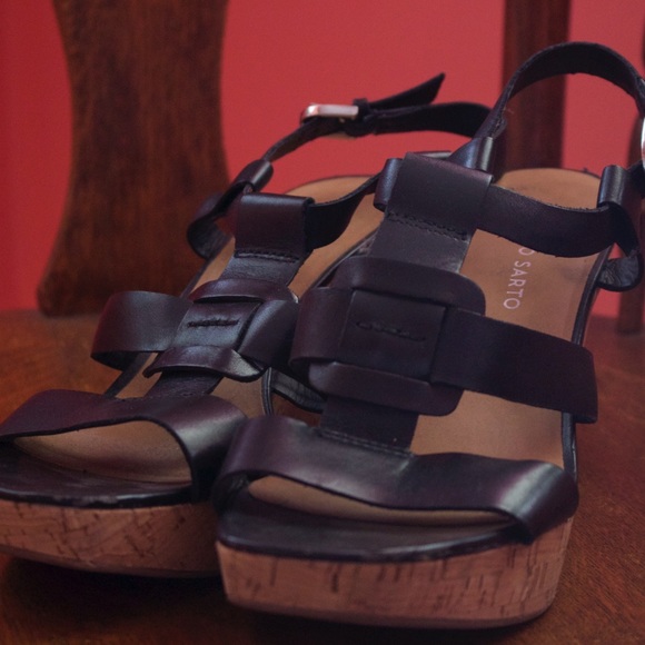 Strappy Franco Sarto black wedges