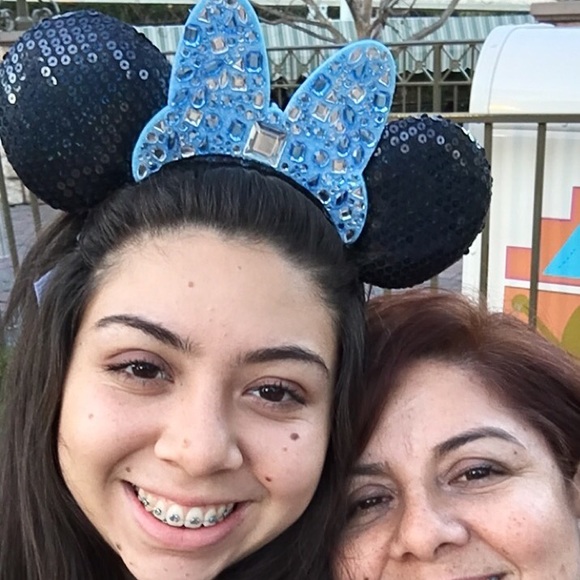 Meet your Posher, Anelyse