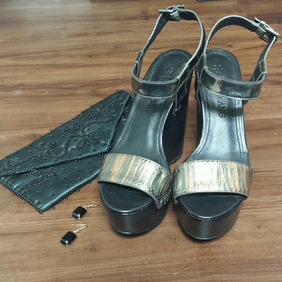 Vera Wang wedges
