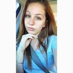 Meet your Posher, Cynthia