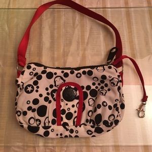 Kipling clutch