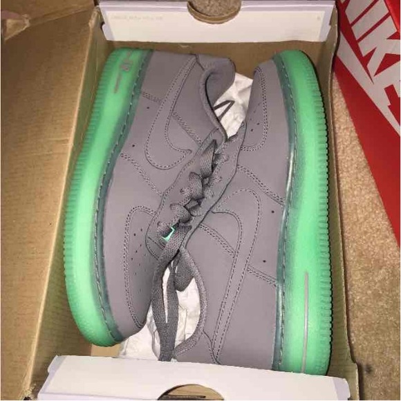 Nike Air Force 1 premium