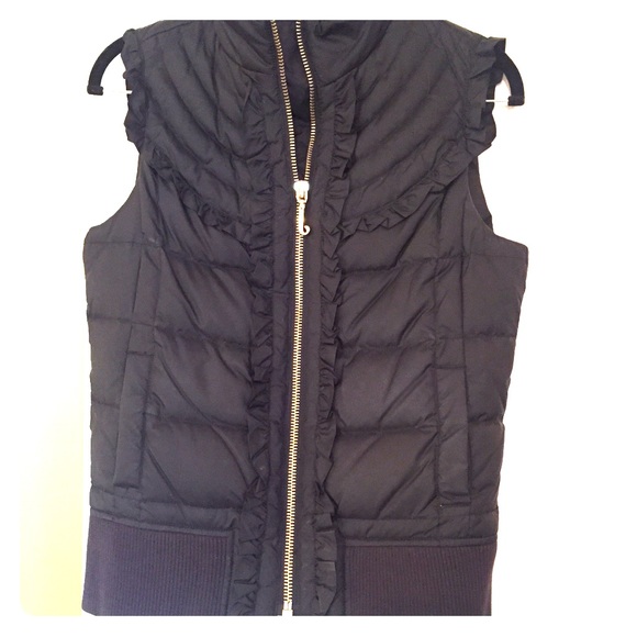 🎉HP🎉Juicy Couture Puffer Vest!!