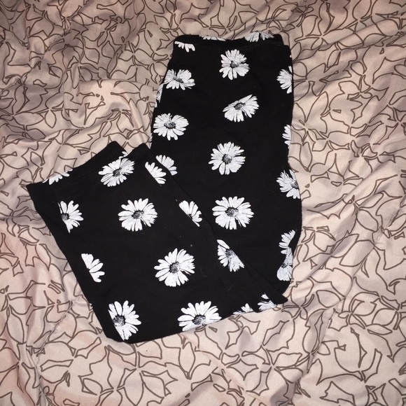 Daisy capris leggings
