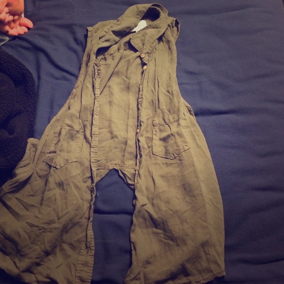 Army green collared button up tank