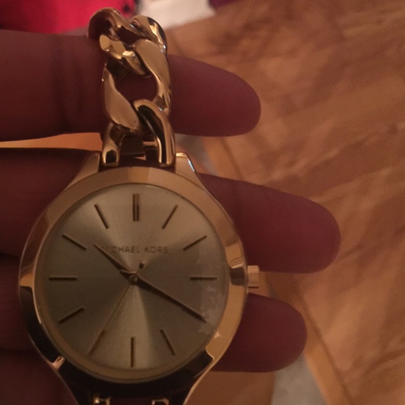 Additional Pictures of Watch