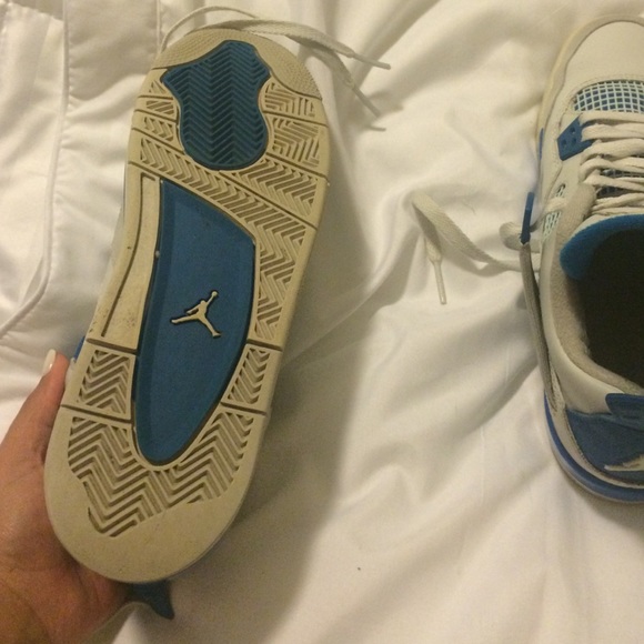 Jordan size 6 youth - Picture 4 of 4