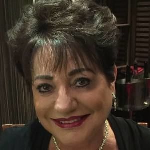 Meet your Posher, Christine