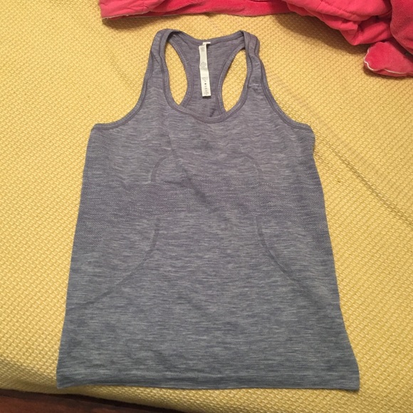 Lululemon workout tank!