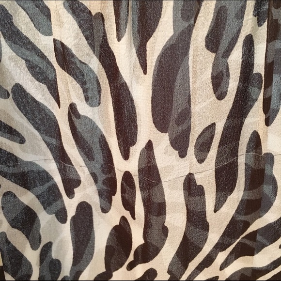 MICHAEL KORS Animal Print Sheer Blouse w Gold Logo - Picture 4 of 4
