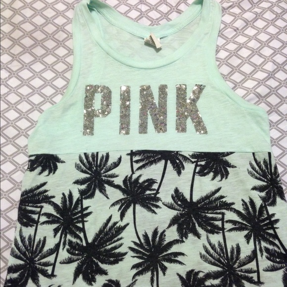 💲RESERVED💲VS gym sparkle tank size small