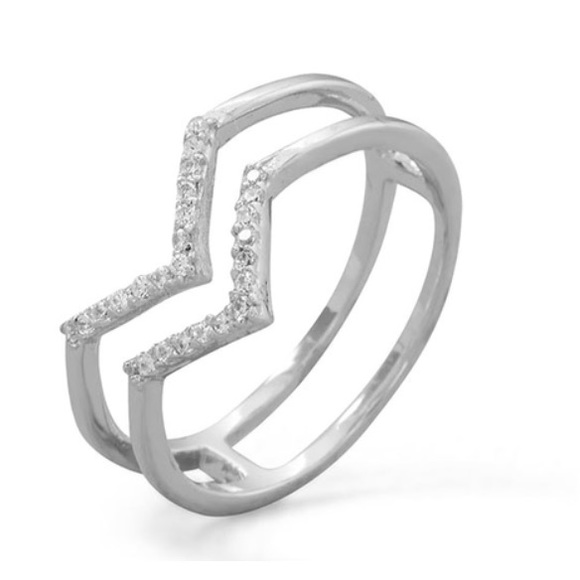 Double Row "V" Design Ring - Picture 2 of 4
