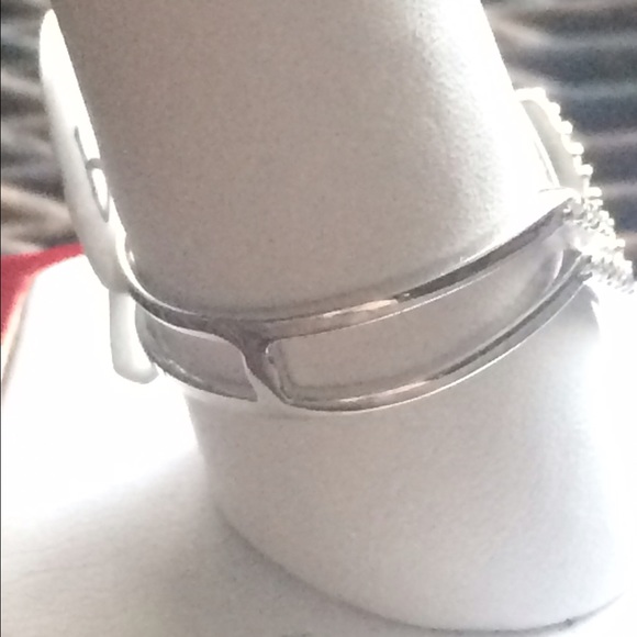 Double Row "V" Design Ring - Picture 4 of 4