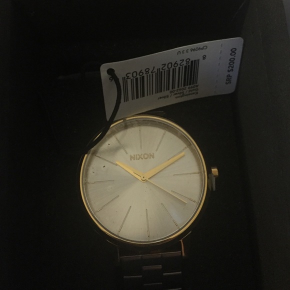 Kensington Nixon watch color silver and gold