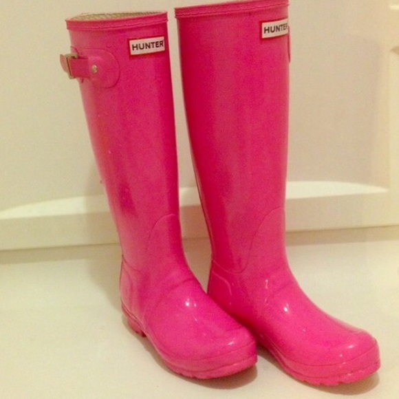Super cute pink hunter boots!