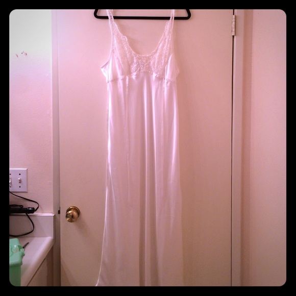 Dreamy nightgown