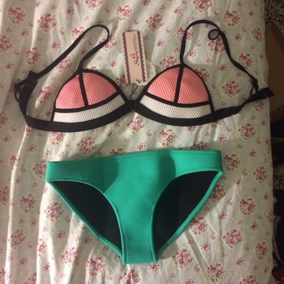 NWT TRIANGL BIKINI