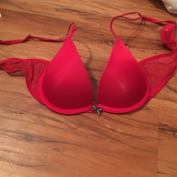 Red Gilly Hicks push up bra