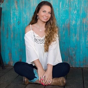 Meet your Posher, Cassie