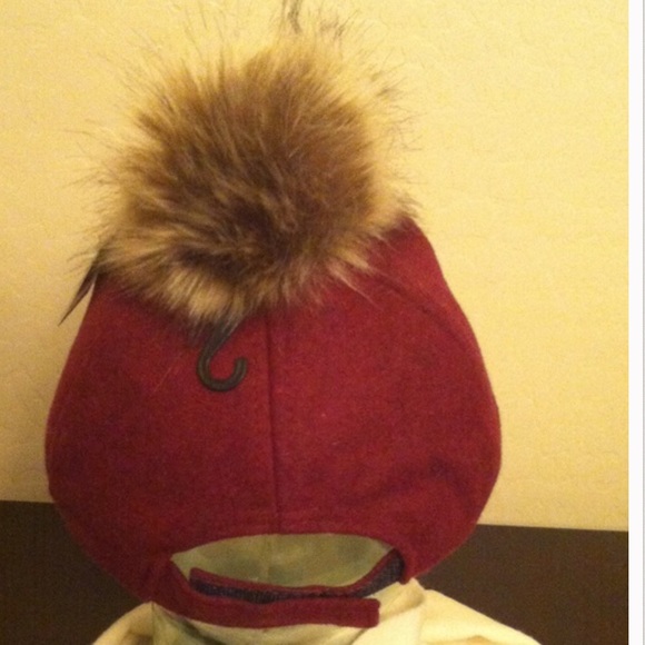 Rampage faux fur ball cap - Picture 3 of 4