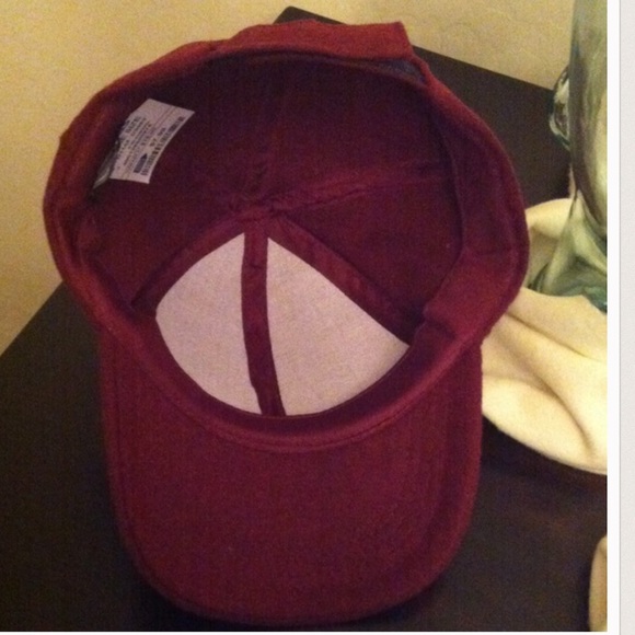 Rampage faux fur ball cap - Picture 4 of 4