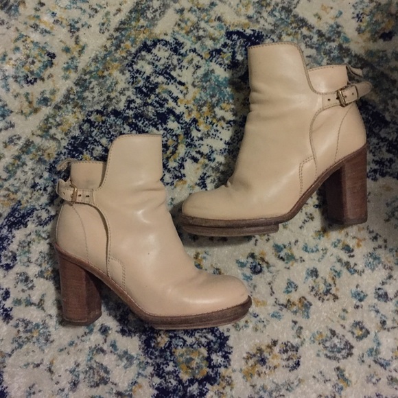 Tan Acne Studios bootie