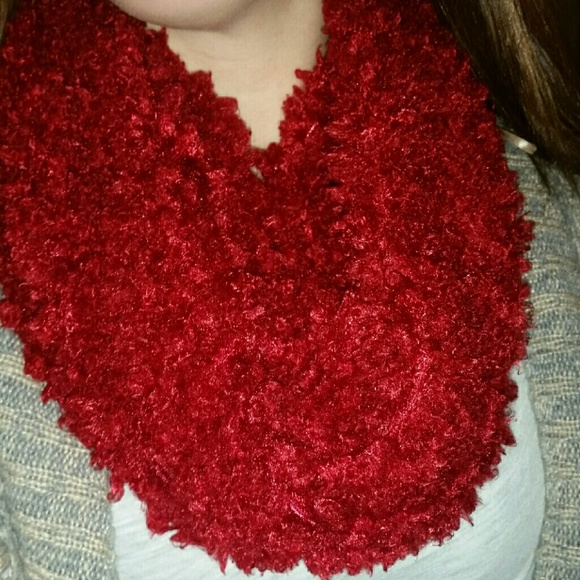 Red infinity scarf