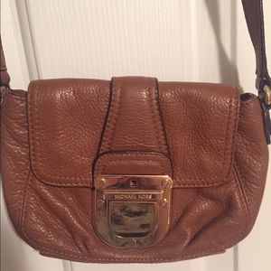 Michael kors crossbody bag