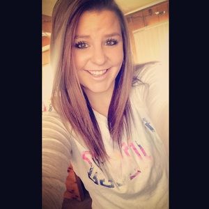 Meet your Posher, Ashley