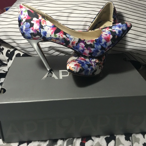 Floral pumps