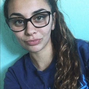 Meet your Posher, Isabella