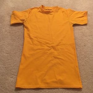 Under Armour type shirt