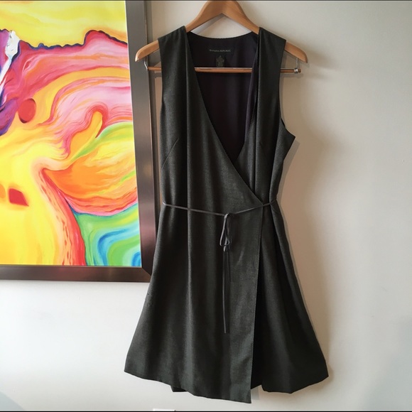 Banana Republic Dresses & Skirts - 🎉HP🎉 BANANA REPUBLIC Gray Wool Wrap Dress