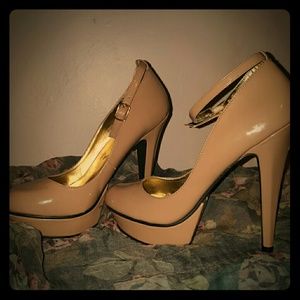 Beige/Tan stilletos