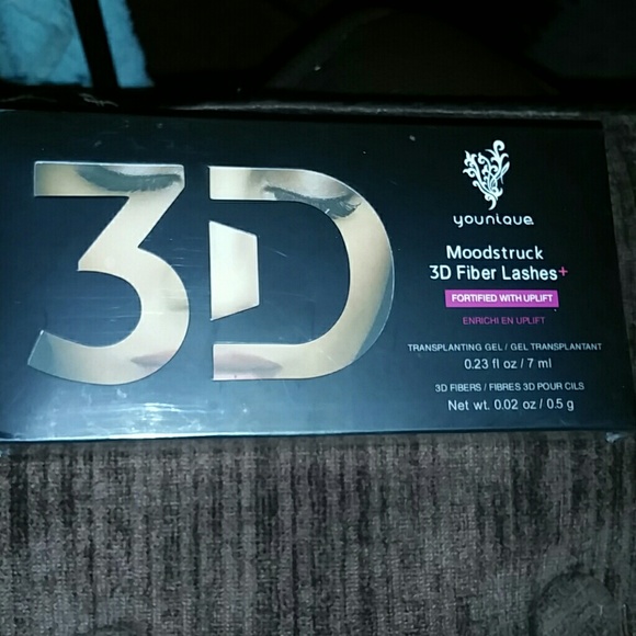 ❤YOUNIQUE 3D LASHES (NIB)❤