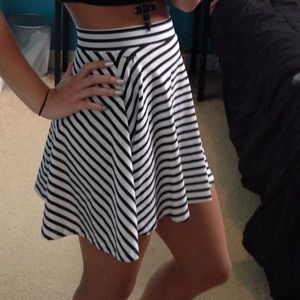 Victoria secret high wasted, flow skirt