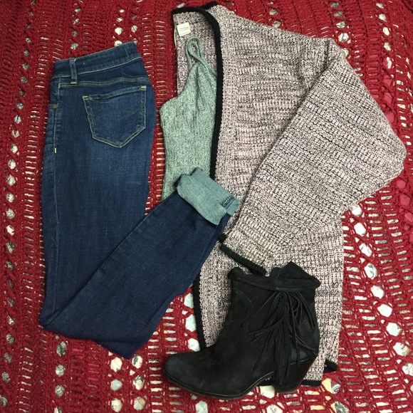 Abercrombie and Fitch dark wash skinny jean - Picture 1 of 4