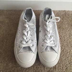 White eyelet converse