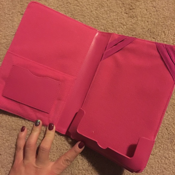 ****SOLD**** iPad mini or tablet case! - Picture 2 of 3