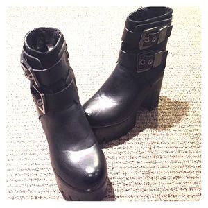 Buckle Platform Black Ankle Boots 37 / 7