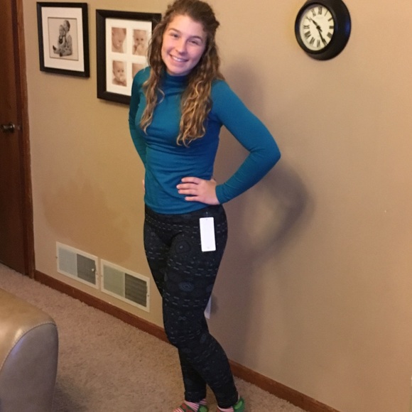 Three Bird Nest Body Shaping Fleece Leggings - Picture 3 of 4