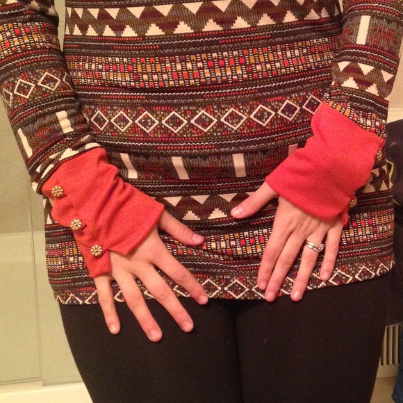 💜Aztec Printed Henley - Picture 3 of 4